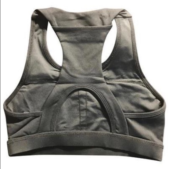 Women’s NEW sports bra with phone pocket - Picture 5 of 8